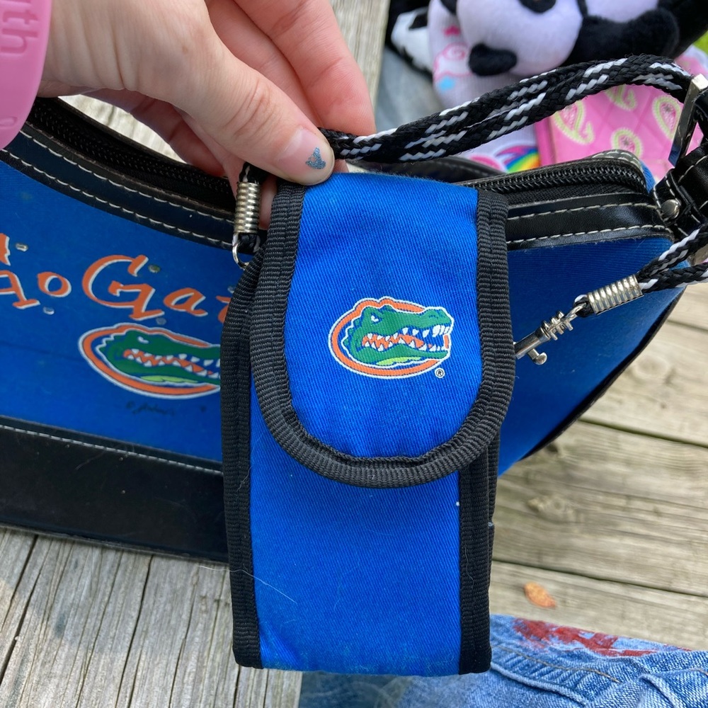 BUNDLE - Florida Gators 🐊 Purse & Shirt Size Large - Picture 8 of 14
